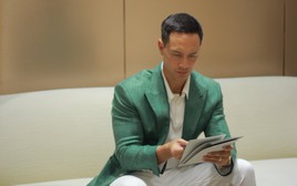 Nam diễn viên lấy vợ là nữ hoàng giải trí showbiz Việt, có con riêng, ở rể trong biệt thự 30 tỷ