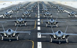 'Sức mạnh Không quân Mỹ trong khu vực đủ để ném bom Iran trở lại thời kỳ đồ đá'