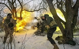 Báo Mỹ: Pháo binh có ưu thế hơn máy bay không người lái