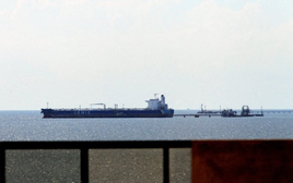 Ba tàu chở dầu cỡ lớn lên đường đến Venezuela bốc hàng, hướng đến một quốc gia Nam Á