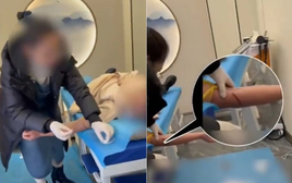 Bắt nhóm bác sĩ giả chữa bệnh bằng phương pháp trích máu thải độc, loại bỏ "tà khí"