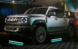 Hé lộ mẫu bán tải động cơ dầu lai điện đầu tiên trên thế giới