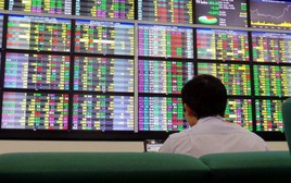 Nóng: UBCKNN rà soát tư cách công ty đại chúng, loạt doanh nghiệp tỷ USD PV GAS, BSR, ACV, BID,... vào "tầm ngắm"