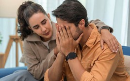 Giám đốc trung tâm xạ trị: Đừng bao giờ bỏ qua 6 dấu hiệu ung thư này, kể cả khi bạn mới 20 tuổi