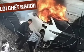 3 người suýt chết trong ô tô cháy vì tay nắm cửa kiểu đang ‘hot’ này không mở được sau tai nạn