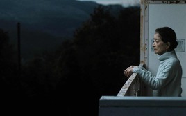 Sang bên kia dốc cuộc đời chợt nhận ra nghịch lý những đứa trẻ "nghịch ngợm" nhất lớp thường là những người con hiếu thảo nhất