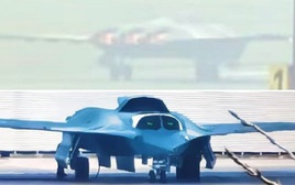 Soi sức mạnh tiêm kích thế hệ 6 ba động cơ lớn nhất thế giới của Trung Quốc