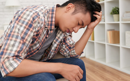 4 năm qua, mỗi lần đến nhà bố mẹ vợ, tôi đều bị đuổi đi nhưng tôi vẫn đến vì muốn chuộc lỗi với họ