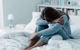 Hai tháng trước khi qua đời, người phụ nữ đã kiệt sức cả thể chất lẫn tinh thần: Làm sao để phân biệt giữa "mệt mỏi" và "ung thư"?