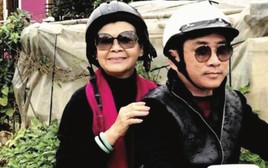 Danh ca Khánh Ly: "Ba giờ sáng Quang Thành dựng tôi dậy làm mặt, sáu giờ sáng lại gõ cửa phòng"