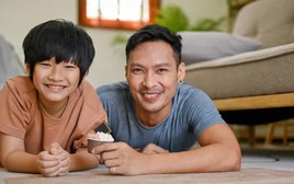 Gia đình "tầm thấp" chỉ lo điểm số còn với gia đình "tầm cao", người cha nhất định sẽ dạy con thực hiện 8 QUY TẮC này!