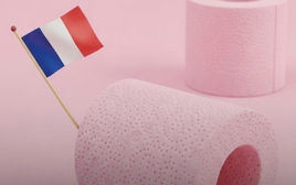 Tại sao giấy vệ sinh ở Pháp lại có màu hồng?