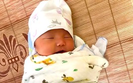 Bé gái 3 ngày tuổi bị bỏ rơi ven đường trong đêm ở Bắc Ninh