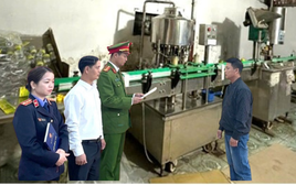 Thi hành lệnh bắt tạm giam chủ xưởng dấm Vũ Văn Dũng sinh năm 1984