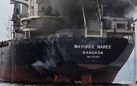 Tàu hàng liên tiếp bị tấn công ở eo biển Hormuz