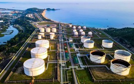 Công ty lọc hóa dầu 3 tỷ USD của Việt Nam công bố không còn đủ điều kiện công ty đại chúng, đối mặt nguy cơ “rời sàn”