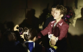 Kay Trần “mở cửa trái tim” bằng liveshow đầu tiên tại Nhà hát Lớn