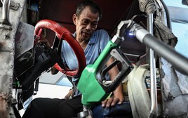 Khủng hoảng nhiên liệu: Láng giềng của Việt Nam và Thái Lan chỉ còn xăng dầu đủ dùng trong 25 ngày