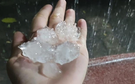 Dự báo mới nhất về dông lốc kèm mưa đá ở miền Bắc trong những ngày tới