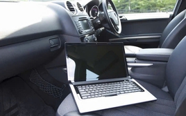 Cảnh báo an toàn cổng USB ô tô: Chủ xe cần chú ý