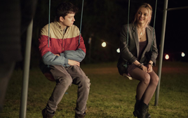 Xem phim Sex Education, tôi bật khóc: Ông bố 40 tuổi như tôi bất ngờ nhận ra một bài học ý nghĩa vô cùng trên đường đời!