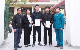 Cử nhân IT và em trai 19 tuổi cùng viết đơn tình nguyện nhập ngũ