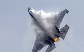 Tiêm kích F-35 Israel bắn hạ chiến đấu cơ Iran trên bầu trời Tehran