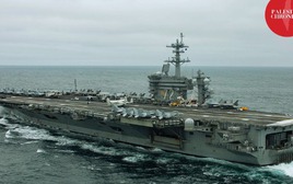 Iran nói đánh trúng tàu sân bay Mỹ, bác tin đóng eo biển Hormuz