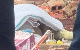 Phát hiện thi thể trẻ sơ sinh tại khu đất trống ở Đắk Lắk