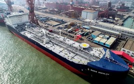 Giữa ‘mưa bom bão đạn’, cụ ông U80 liều lĩnh đưa tàu chở dầu vượt eo biển Hormuz bất chấp đe dọa của Iran: Phần thưởng khủng dành cho người sẵn sàng mạo hiểm