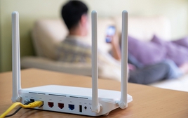 Thông báo đặc biệt tới các gia đình dùng Internet cáp quang: 3 nhà mạng đồng loạt tăng giá gói cước