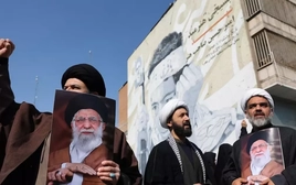 Tổng thống Iran bị chỉ trích sau lời xin lỗi