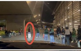 Công an TP.HCM truy tìm người phụ nữ áo đỏ bị "xe ôm công nghệ" hành hung tại ga T3