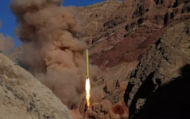 Iran tuyên bố phóng tên lửa tấn công lực lượng Mỹ tại Kuwait