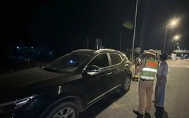 Giao xe cho nữ tài xế chạy quá tốc độ trên cao tốc, chủ xe bị phạt 17 triệu đồng