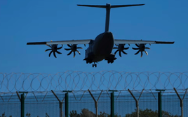 Pháp gia nhập loạt đồng minh EU không cho máy bay quân sự Mỹ mượn đường để tấn công Iran, “anh cả” châu Âu lục đục việc để  Mỹ sử dụng căn cứ : Washington nói gì?