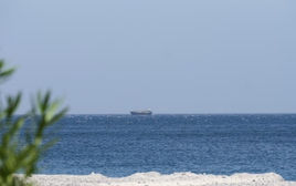 Chuyên gia: Iran tính thu phí ở eo biển Hormuz, rủi ro mới cho kinh tế toàn cầu