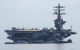 WSJ: Tàu chiến Mỹ lần đầu vượt eo biển Hormuz kể từ khi chiến sự bùng phát