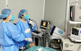 Người đàn ông 57 tuổi mắc ung thư giai đoạn cuối dù không hút thuốc, uống rượu, nguyên nhân từ 1 thói quen ăn uống nhiều người thích