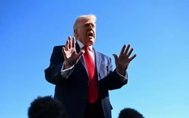 Đe dọa phong toả eo biển Hormuz: Nước cờ mạo hiểm của Tổng thống Mỹ Trump