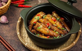 Bí mật món cá kho tuyệt đỉnh": Tại sao yếu tố này trong gian bếp lại tỷ lệ thuận với thành công bên ngoài?