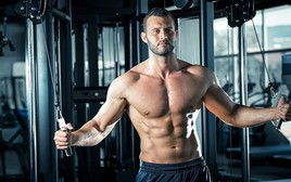 Sai lầm kinh điển tại phòng gym: Tại sao càng tập ngực, dáng càng gù?
