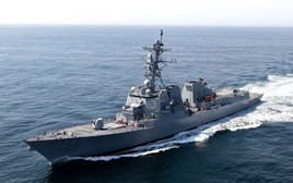 Hải quân Mỹ biên chế tàu khu trục lớp Arleigh Burke thứ 74 giữa tình hình nóng