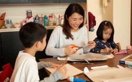 Đừng ép mình làm cha mẹ hoàn hảo, chỉ cần kiên trì 5 điều này con sẽ tự khắc ưu tú