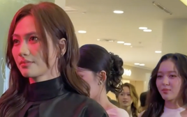 Việt Nam có nữ thần mặt mộc như gắn spotlight trên người, đẹp đến mức khiến Hoa hậu đứng chung suýt "tàng hình"