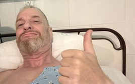 Khách Tây hết lời ca ngợi y tế Việt Nam: Phản ứng của dân mạng mới gây chú ý