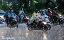 Miền Bắc tiếp tục mưa dông