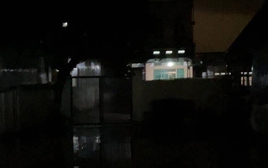 Cảnh tượng kỳ lạ 7h sáng ở Thái Nguyên: Trời vẫn tối đen như mực, người dân phải bật đèn pha di chuyển