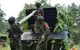 Ukraine giật mình khi Belarus xây dựng loạt trận địa pháo gần biên giới