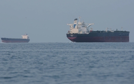 Điểm nóng xung đột ngày 19-4: Nội bộ Iran lủng củng về eo biển Hormuz?